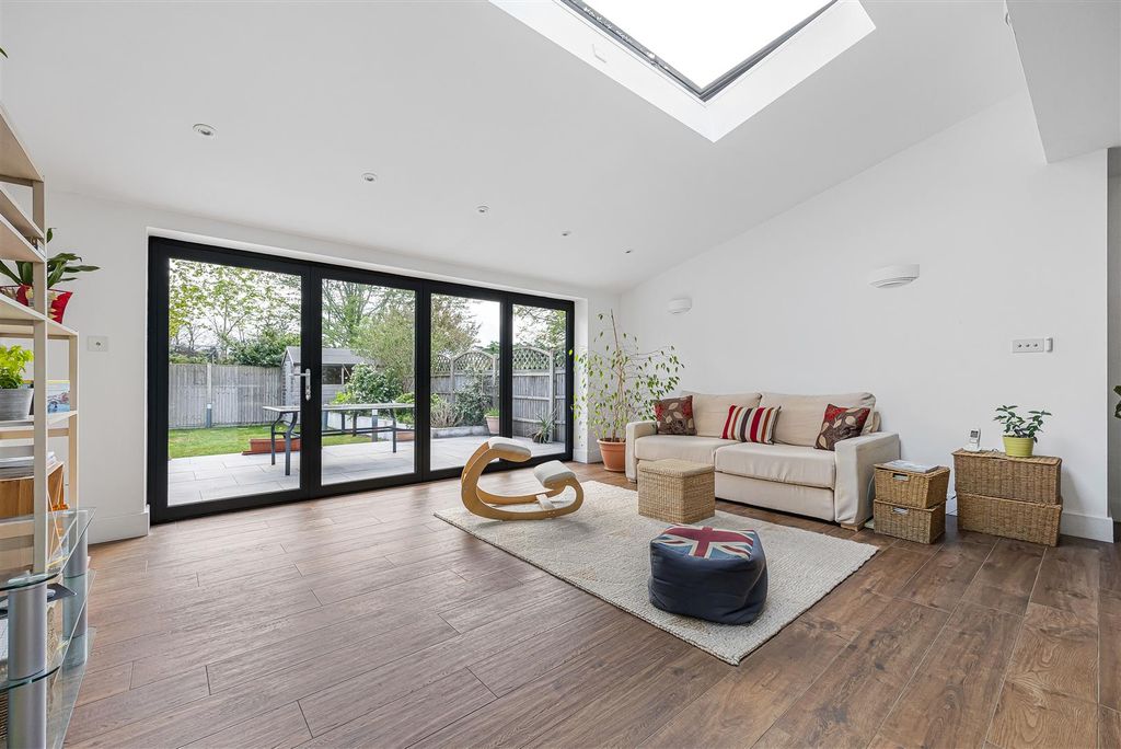 Property photo 3 of 16