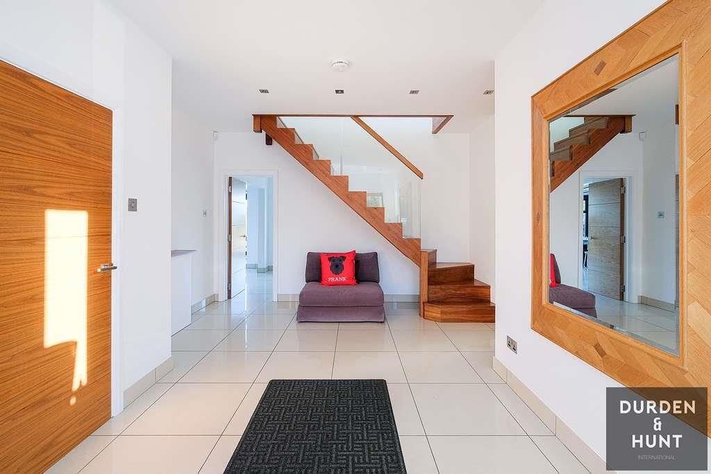 Property photo 2 of 53