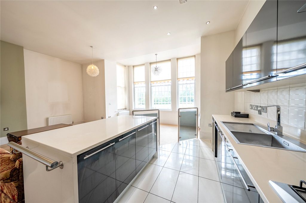 Property photo 3 of 16 Picture No. 07