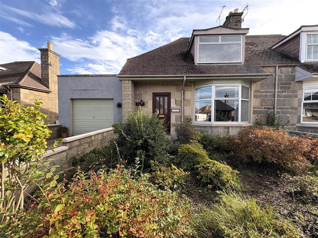 Property photo 1 of 27 12 Petrie Crescent, Elgin