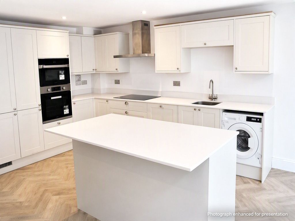 Property photo 2 of 3 Picture No. 05