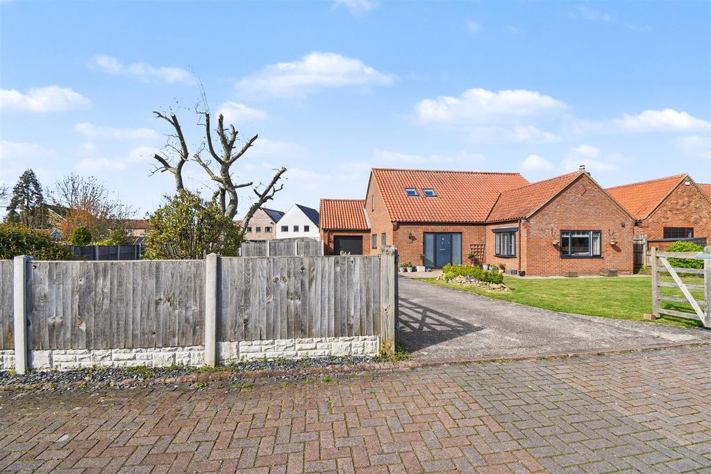 Property photo 1 of 44 Front