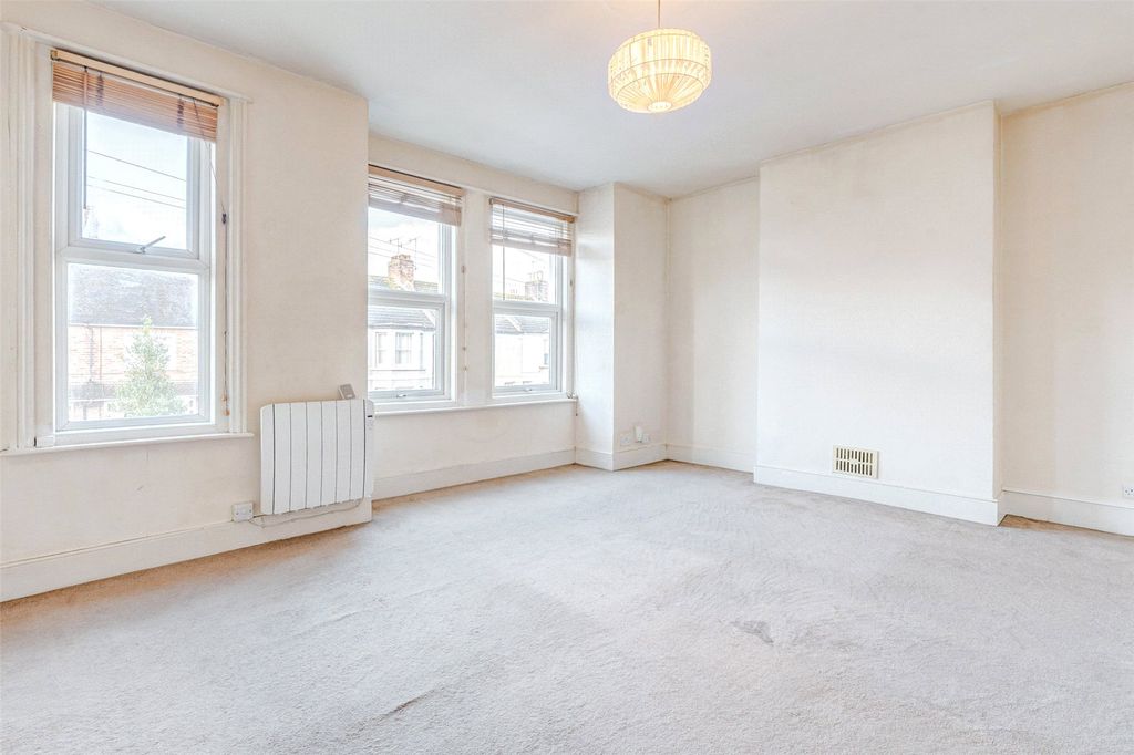 Property photo 3 of 13 Picture No. 02