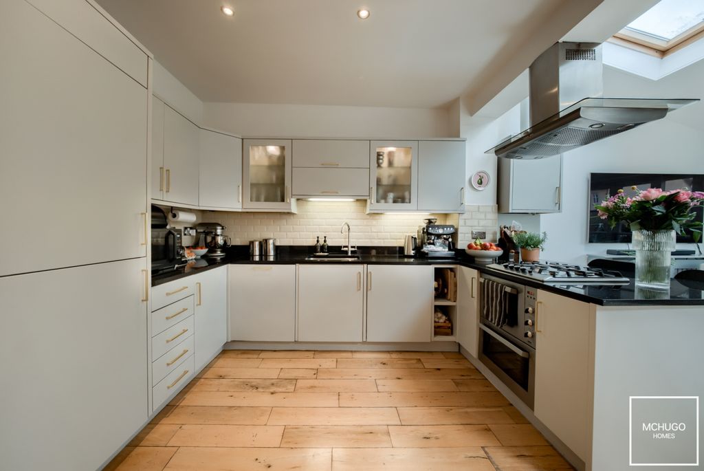 Property photo 3 of 21 Xt5A5950-Hdr(3)