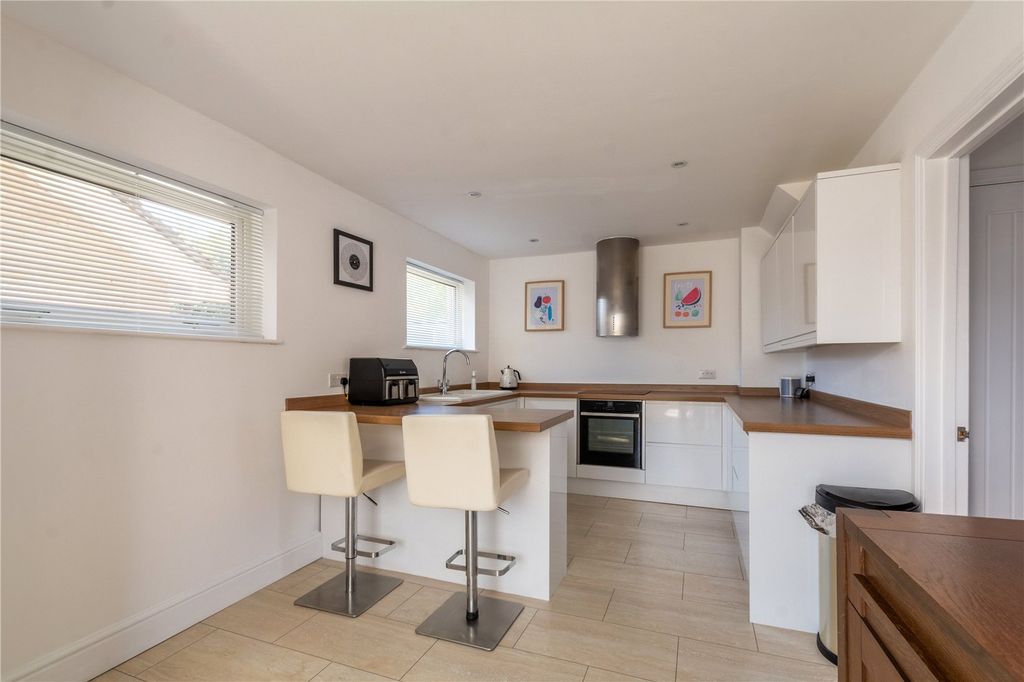 Property photo 3 of 18 Picture No. 09