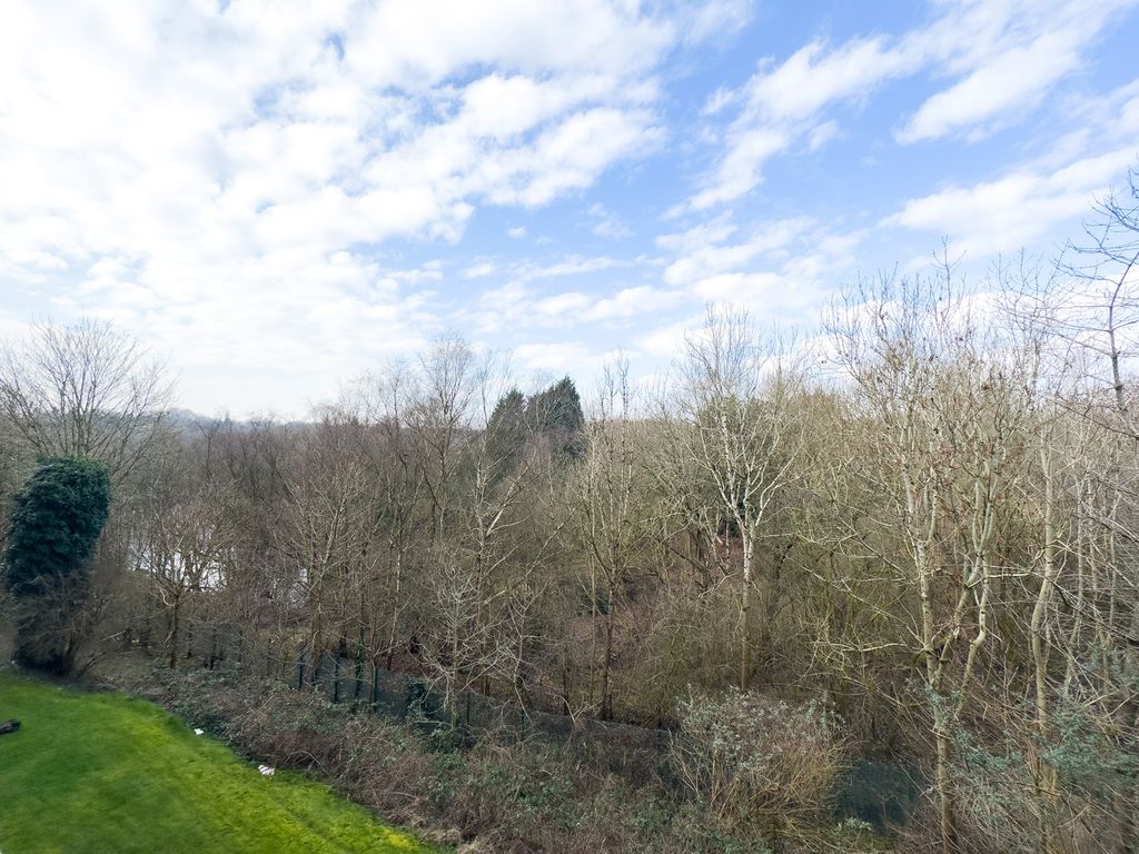 Property photo 2 of 18 Photograph