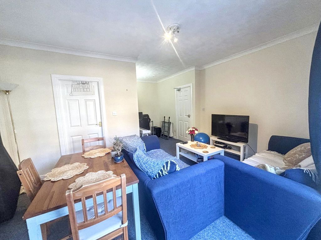 Property photo 3 of 7