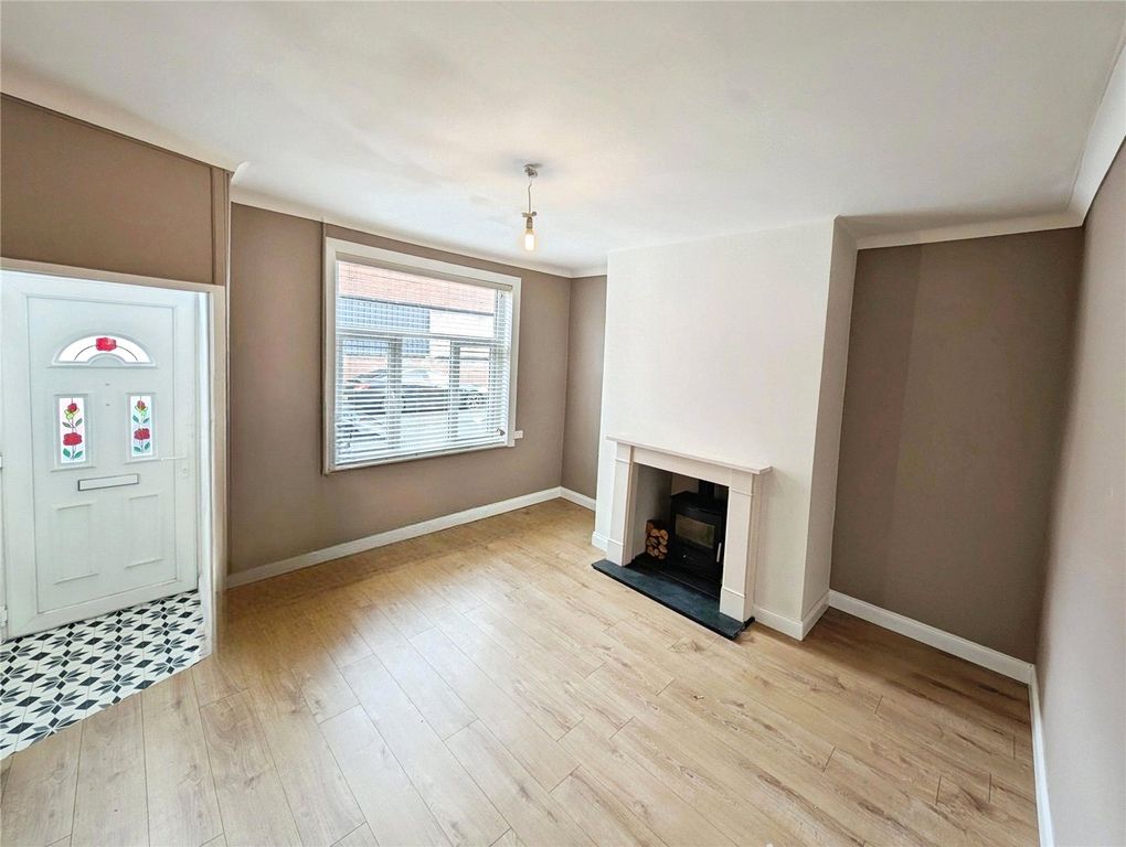 Property photo 2 of 14 Living Room