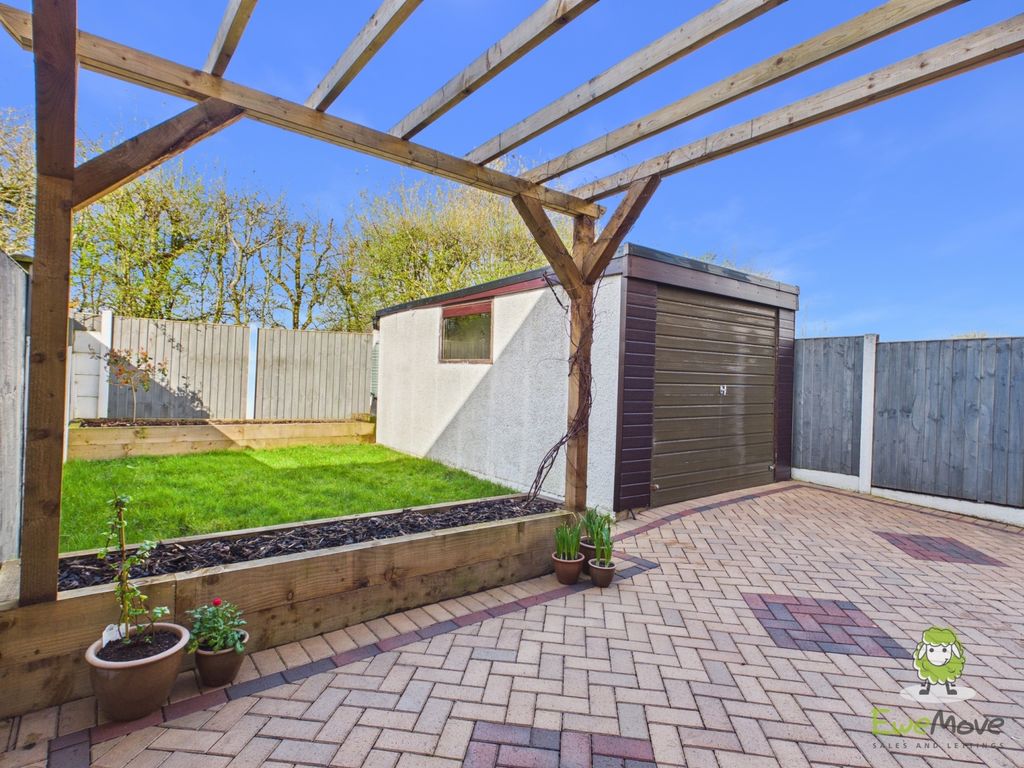 Property photo 2 of 14 Garden Emilydimelowewemovewhitchurchandnantwich