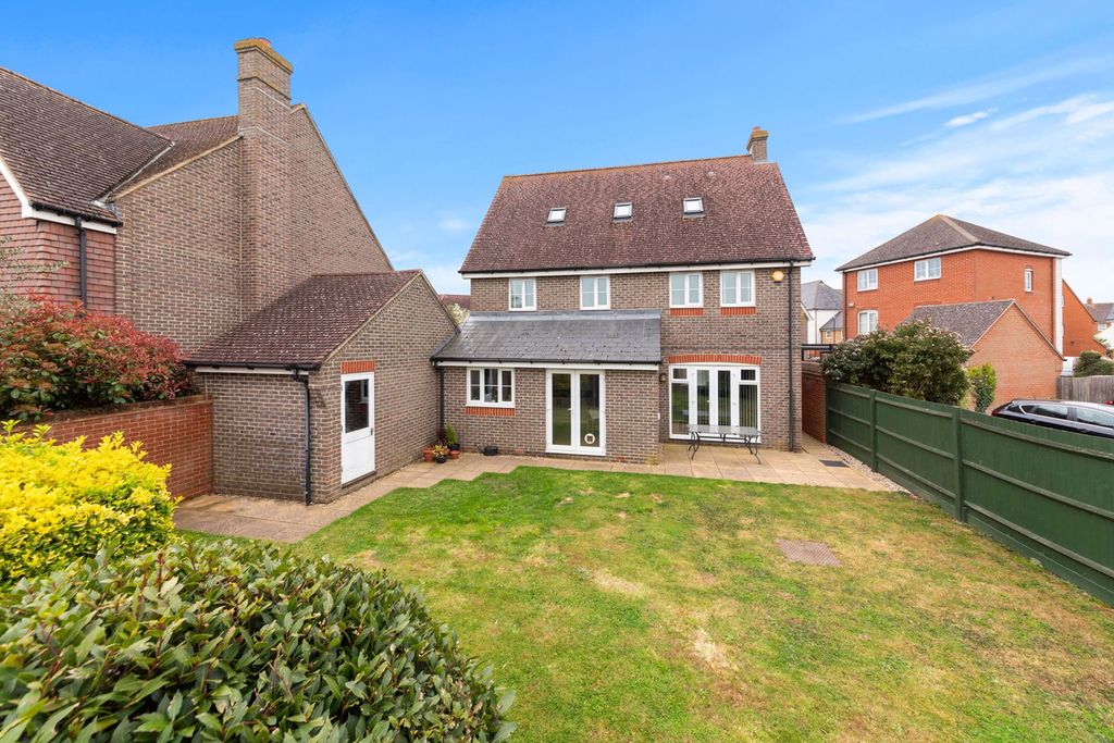 Property photo 1 of 34