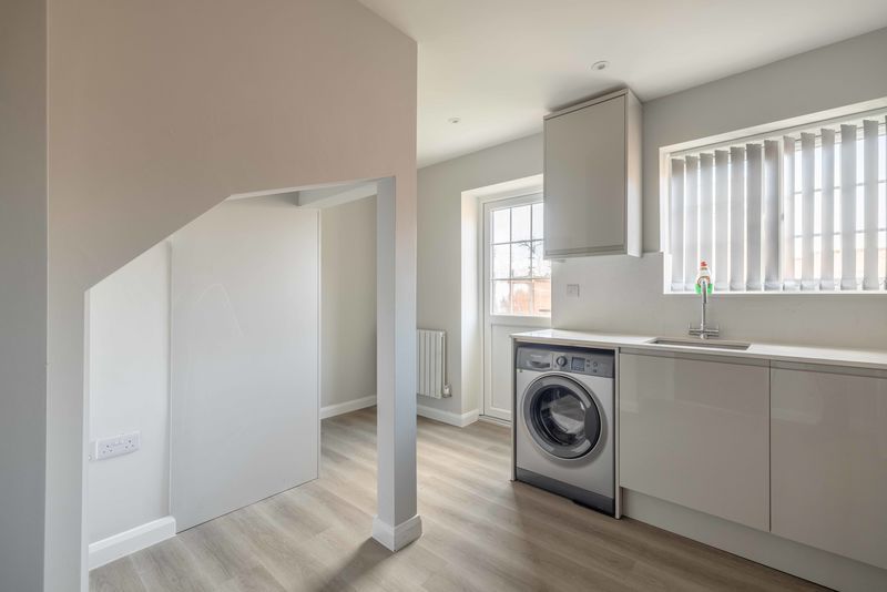 Property photo 3 of 15 Photo 6