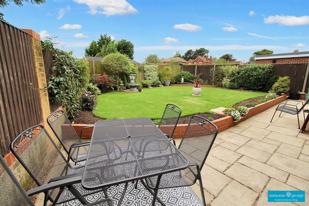 Property photo 2 of 22 Rear Garden