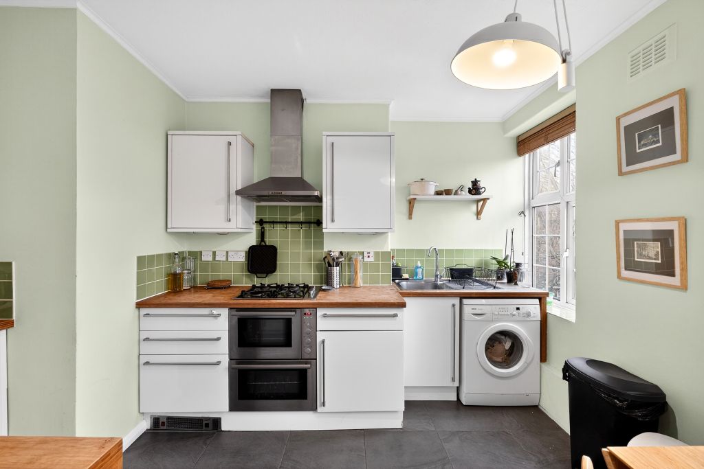 Property photo 2 of 20