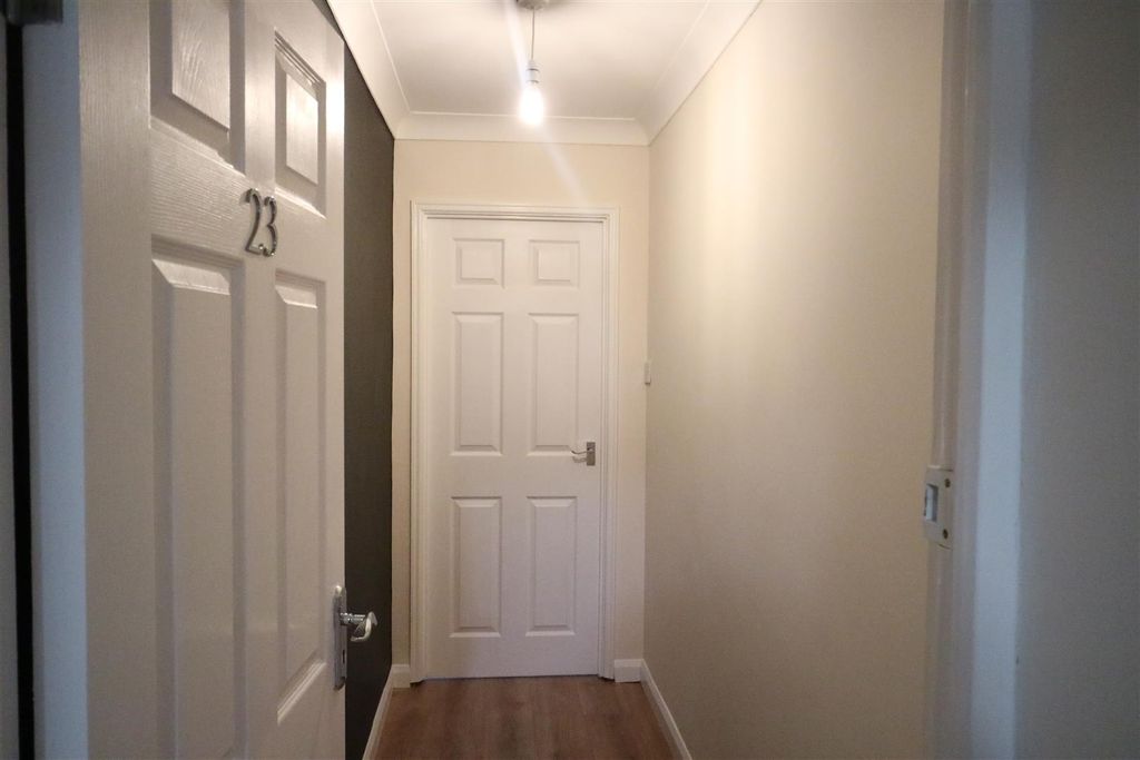 Property photo 2 of 12 Img_9002.Jpg