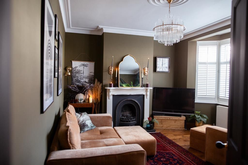 Property photo 2 of 19 Lounge