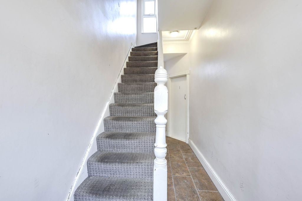 Property photo 2 of 23 Picture No. 22