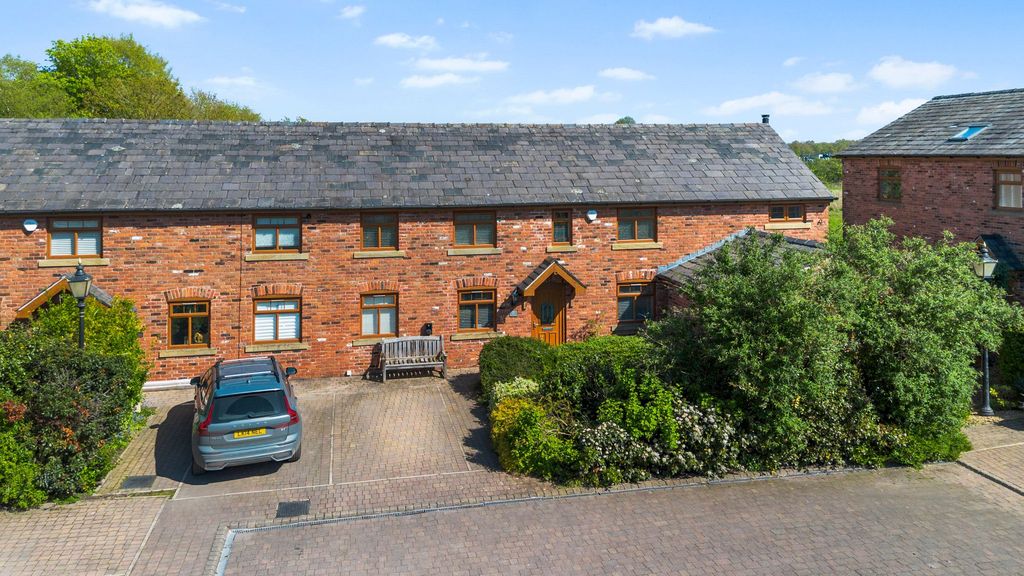 Property photo 2 of 33