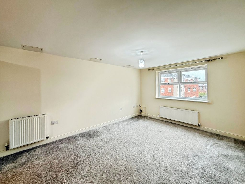 Property photo 1 of 8 Picture No. 17