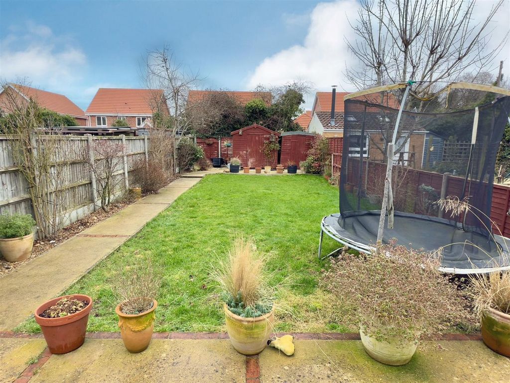 Property photo 3 of 15 Garden.Jpg