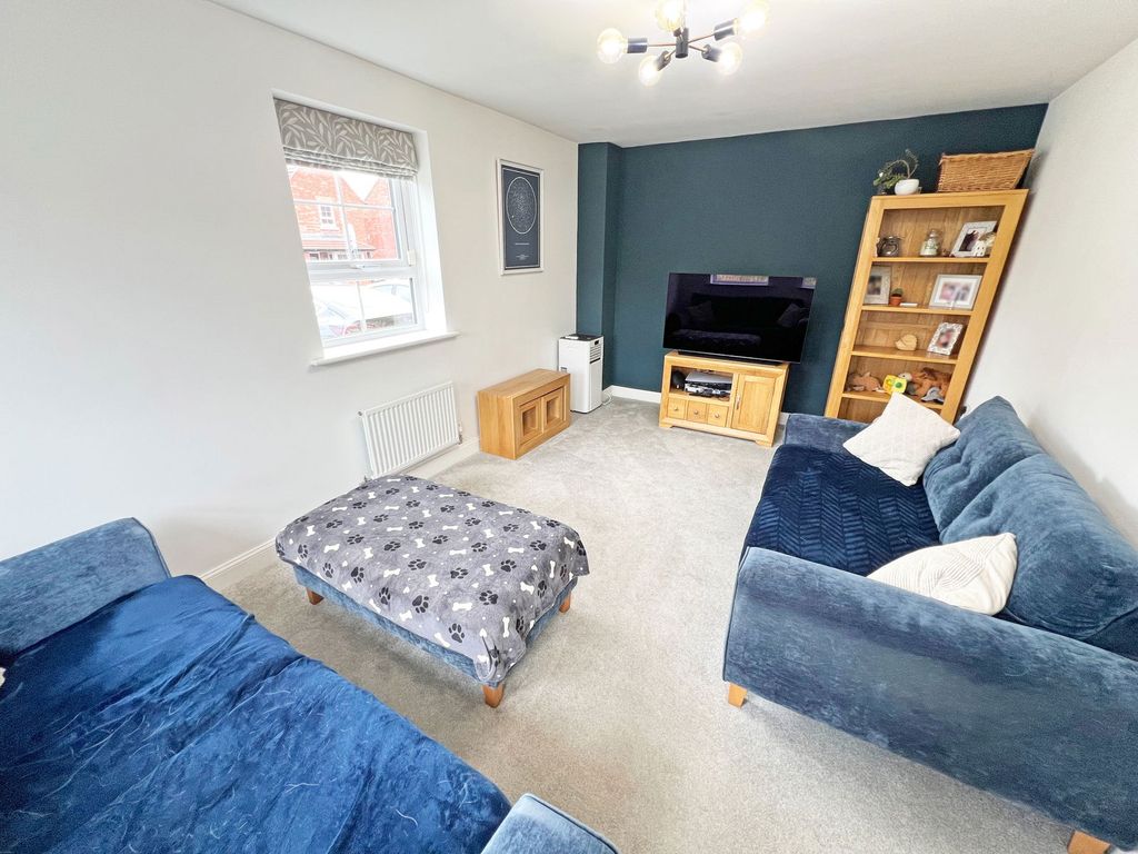 Property photo 2 of 26