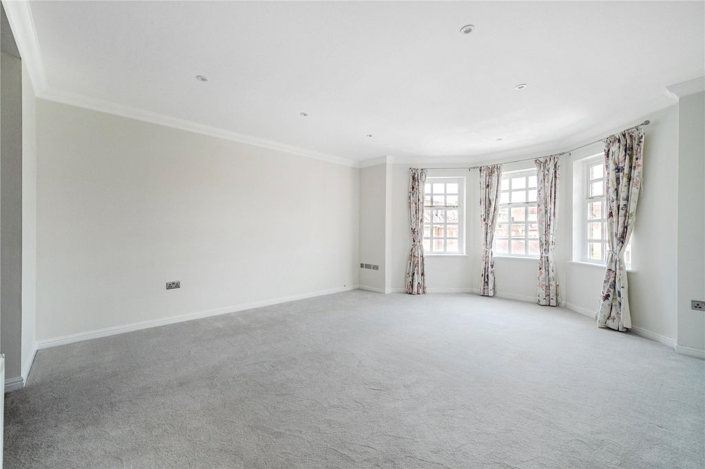 Property photo 3 of 12 Picture No. 18