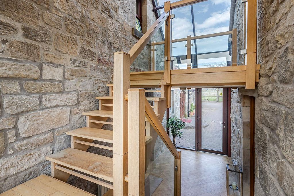 Property photo 3 of 39 Atrium