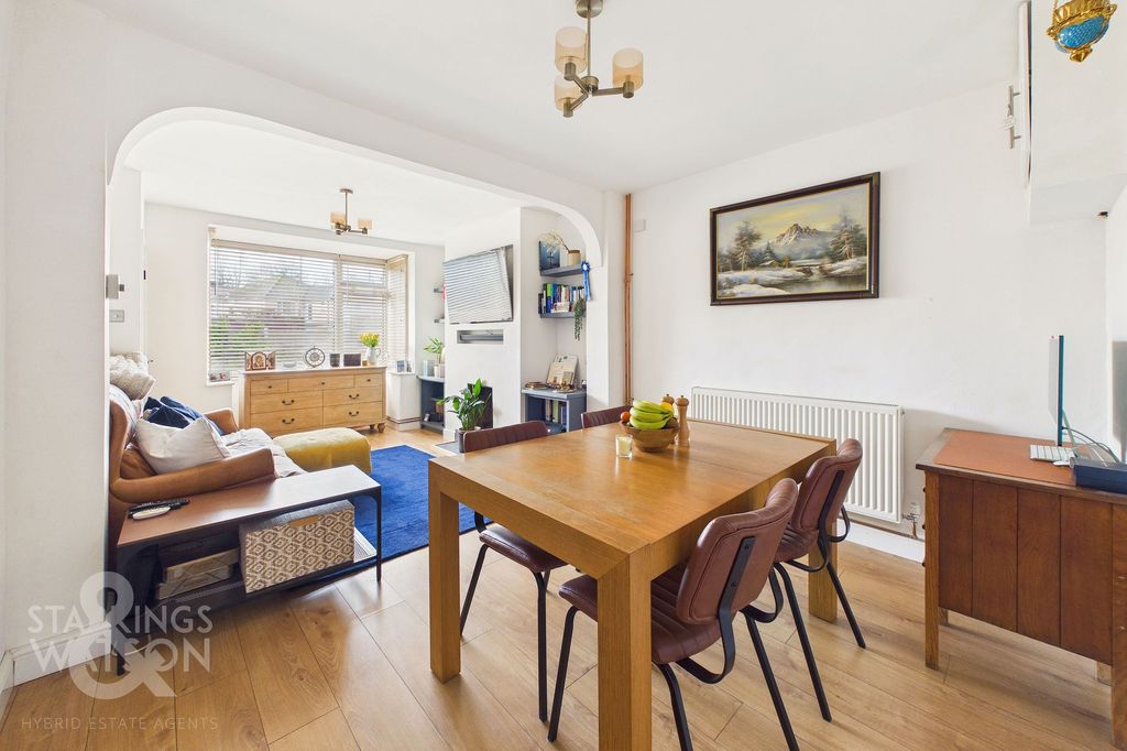 Property photo 3 of 24