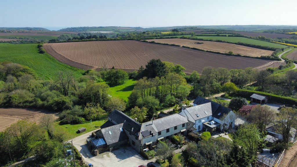 Property photo 3 of 27 Drone 5