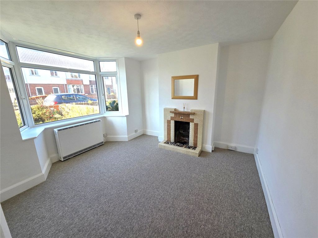 Property photo 3 of 11 Picture No. 10