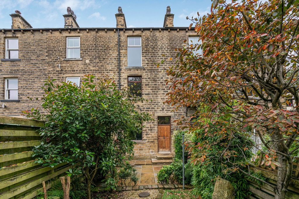 Property photo 1 of 34