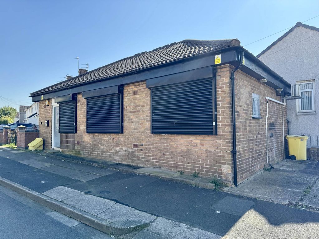 Property photo 1 of 6