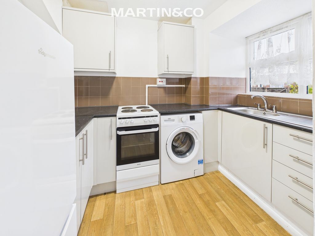 Property photo 1 of 5