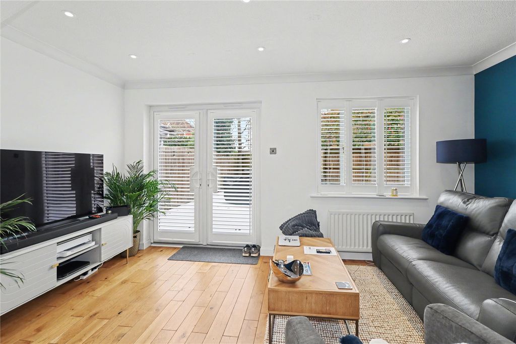 Property photo 3 of 16 Picture No. 24