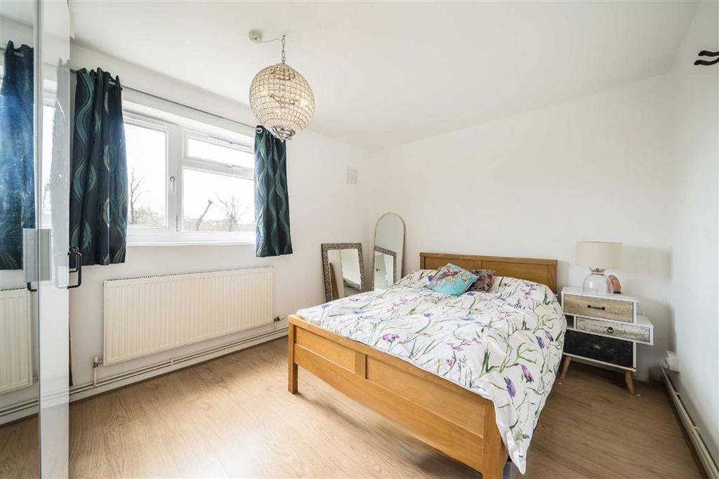 Property photo 3 of 5