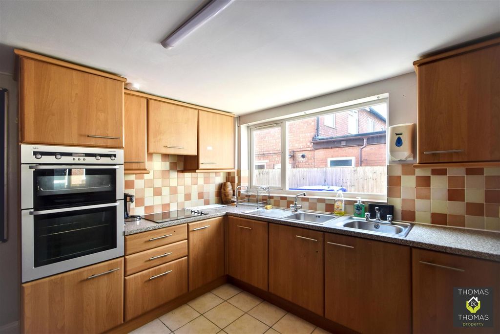 Additional image 23 of 6 bed detached house to rentLinden Road, Gloucester GL1