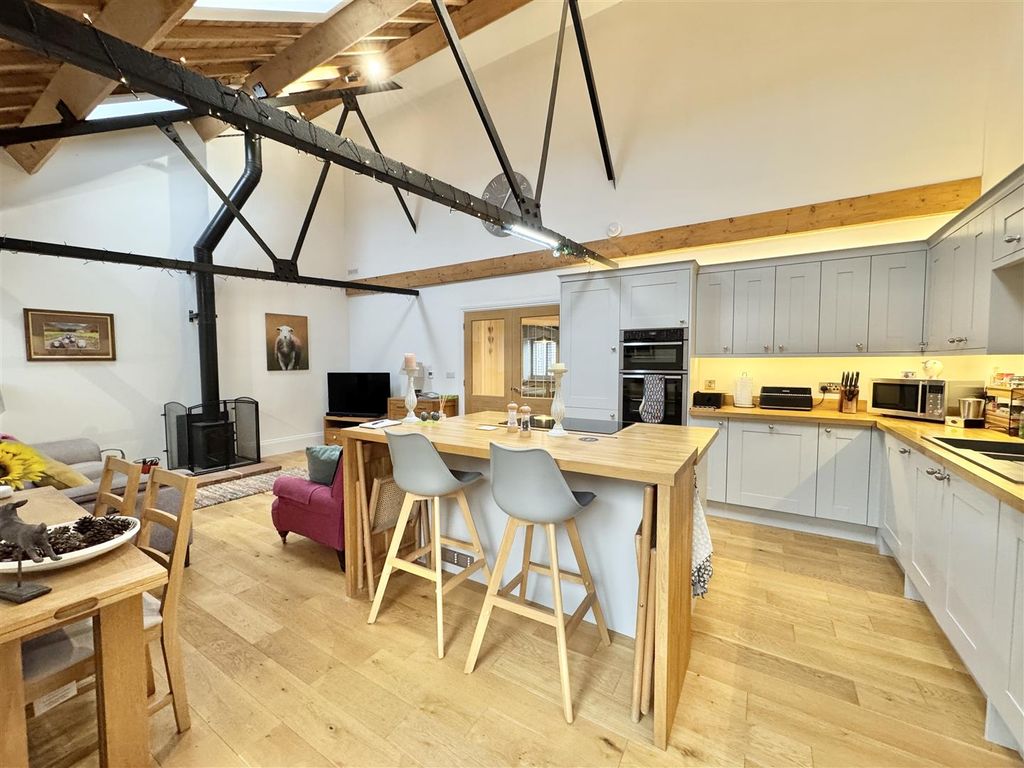 Property photo 3 of 11 Img_1632.Jpeg