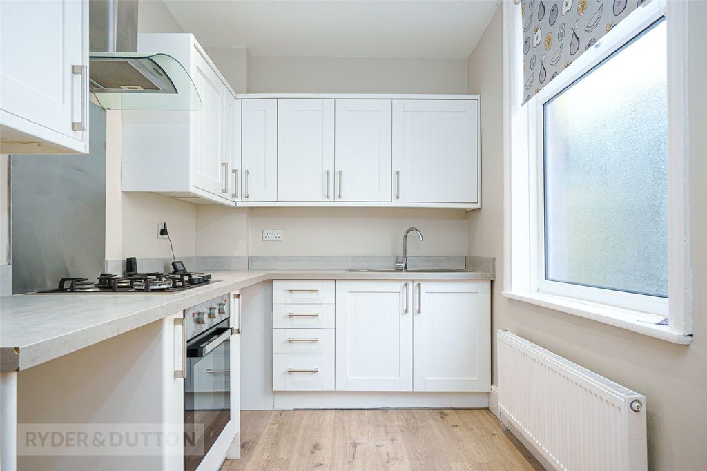 Property photo 3 of 15 Kitchen