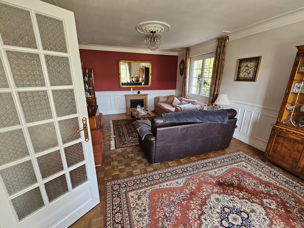 Property photo 2 of 10