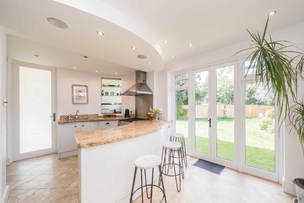 Additional image 3 of 4 bed detached house for saleGloucester Road, Hampton TW12