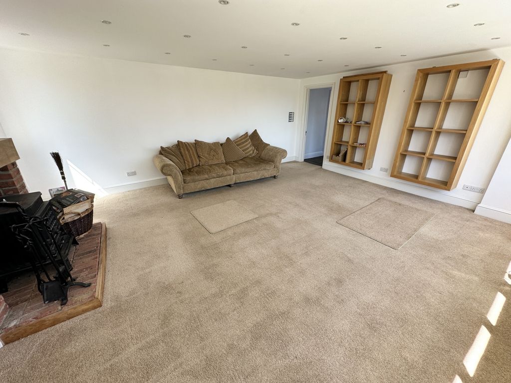 Property photo 2 of 36 Photo 25