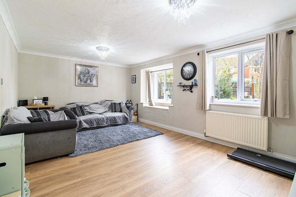 Property photo 2 of 26 4970153