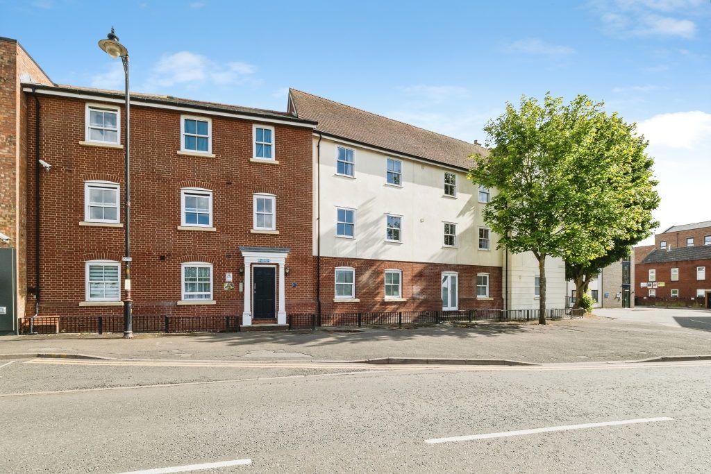 Property photo 1 of 21