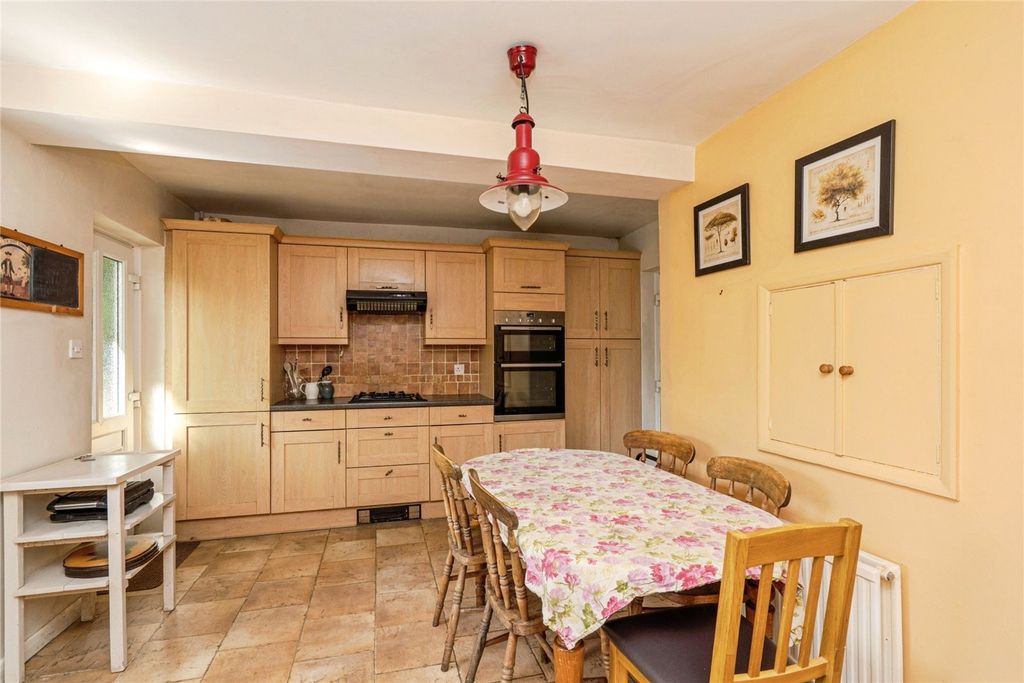 Property photo 3 of 38 Picture No. 24