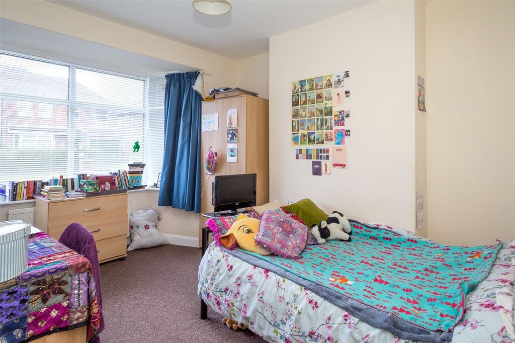 Property photo 3 of 8 Picture 3