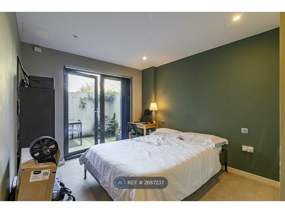 Property photo 3 of 24