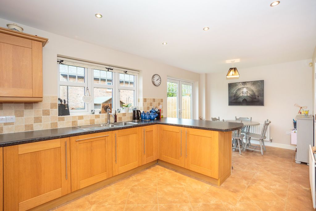 Property photo 2 of 50 Img_4032