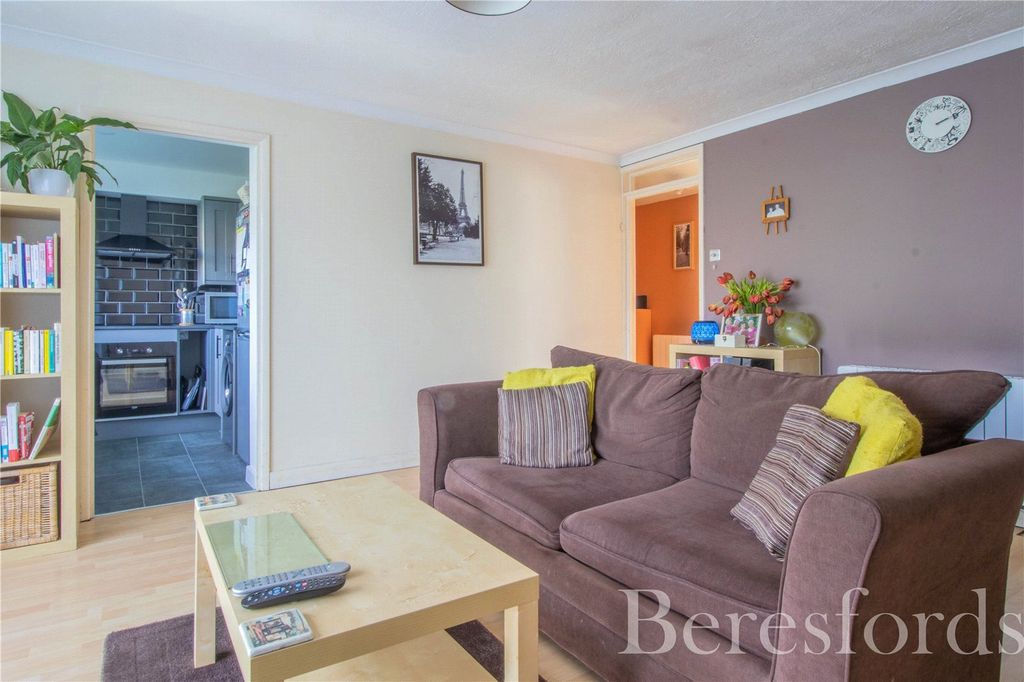 Property photo 3 of 10 Lounge View 2