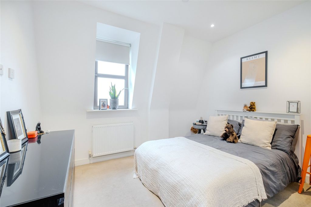 Property photo 3 of 6 Picture No. 09