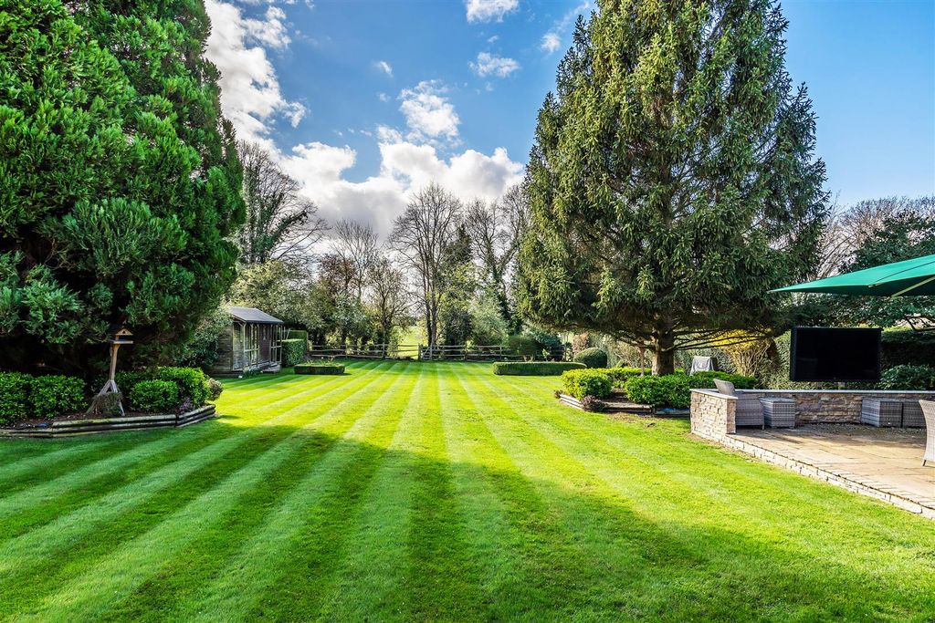 Property photo 2 of 47 22-Golf-Side-67.Jpg