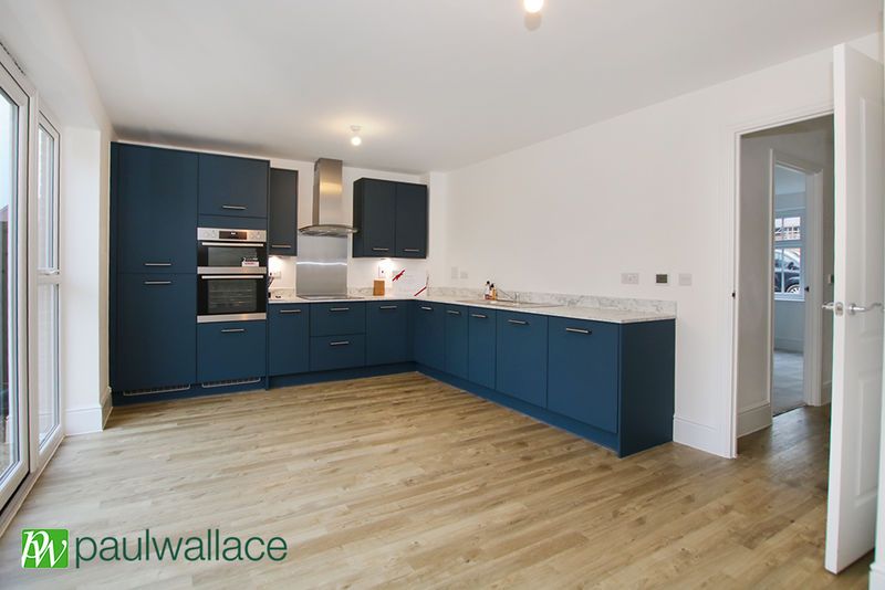 Property photo 2 of 14 Kitchen